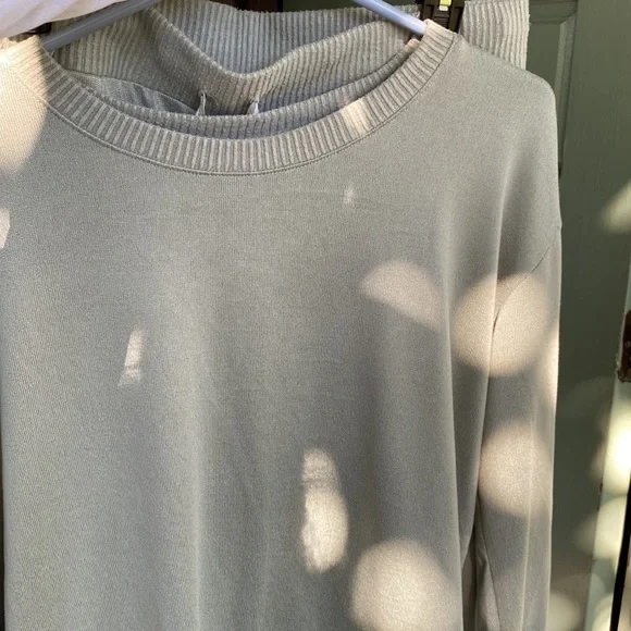 Cozy Sage Green Lounge Set with Pockets! Sz L - Picture 5 of 11